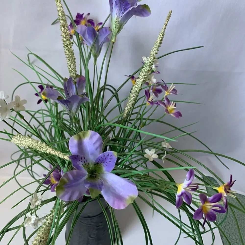Floral Arrangement Centerpiece